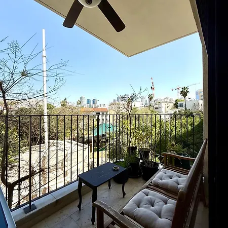Lovely 1-Bedroom Apartment In The Best Location Tel Aviv Exterior photo