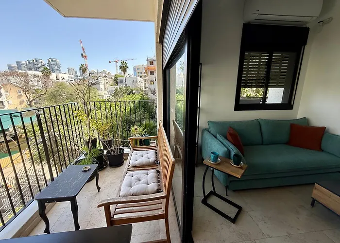 Lovely 1-Bedroom Apartment In The Best Location